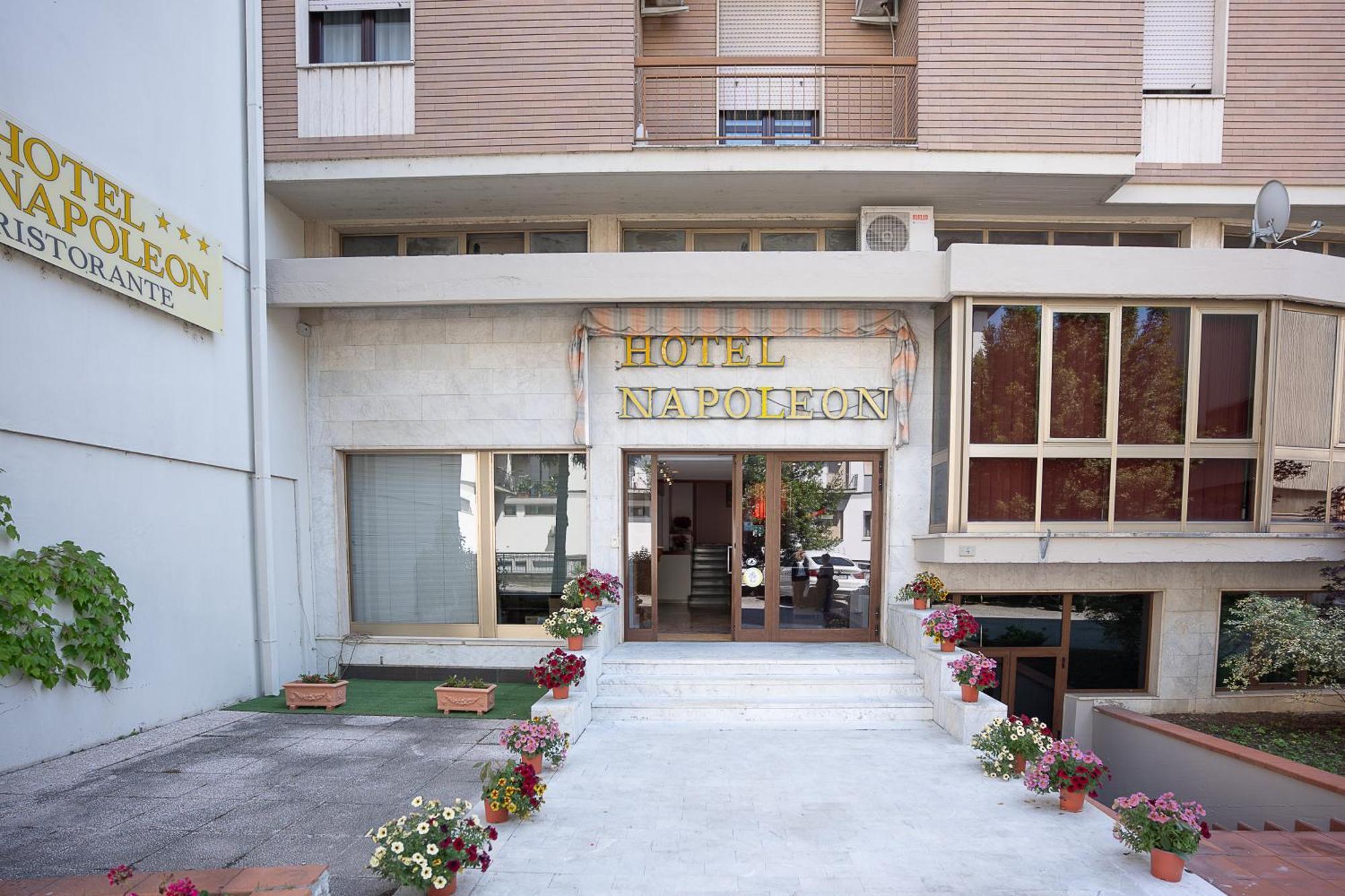 Hotel Napoleon 3*